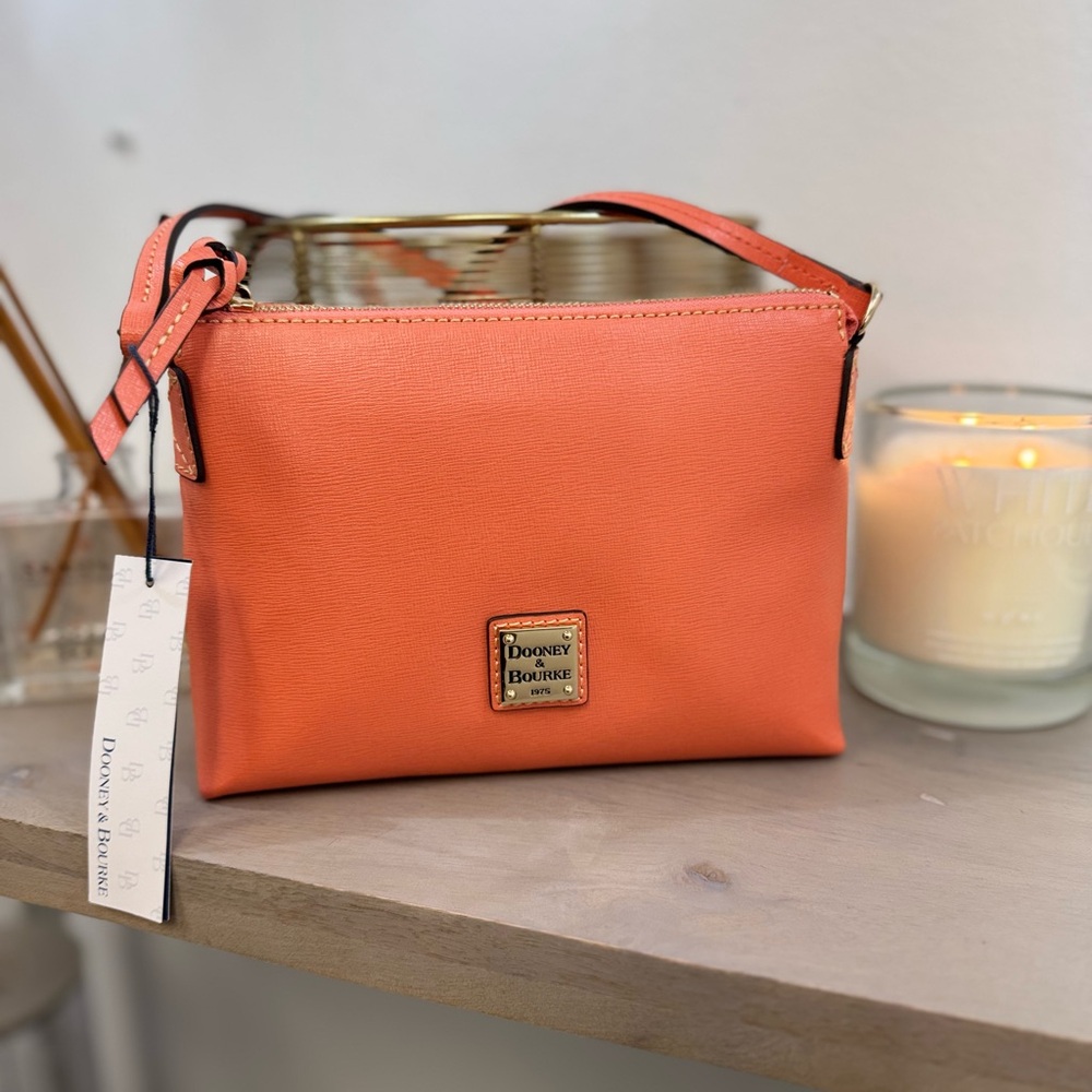 Dooney & Bourke Crossbody ✨NWT✨